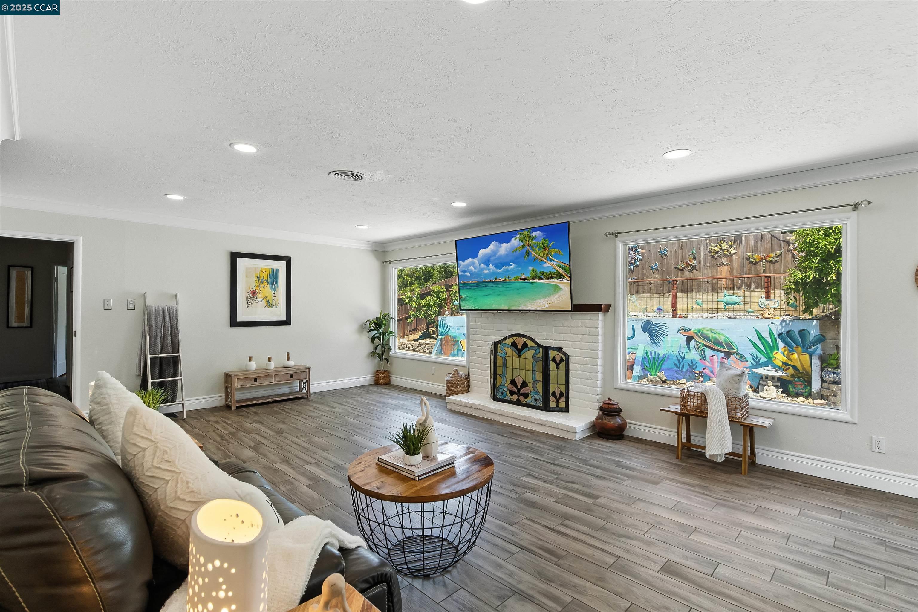 Vallejo, California, 94589, United States, 3 Bedrooms Bedrooms, ,2 BathroomsBathrooms,Residential,For Sale,1917421