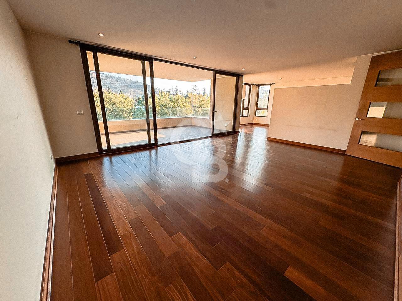 Lo Barnechea, Chile, 3 Bedrooms Bedrooms, ,4 BathroomsBathrooms,Residential,For Sale,1999064