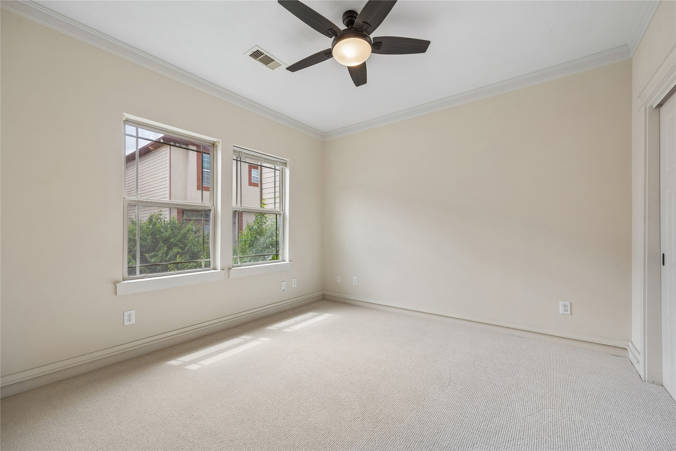  5924 Petty Street #3C - 物件實景
