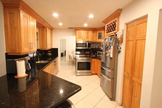 Lake Worth, Florida, 33463, United States, 4 Bedrooms Bedrooms, ,2 BathroomsBathrooms,Residential,For Sale,1928734