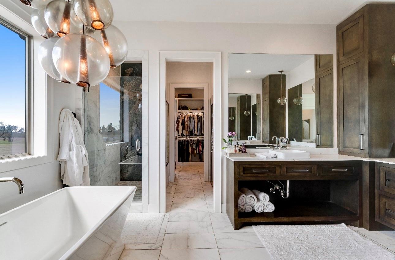 Paris, Texas, 75462, United States, 4 Bedrooms Bedrooms, ,5 BathroomsBathrooms,Residential,For Sale,1980536