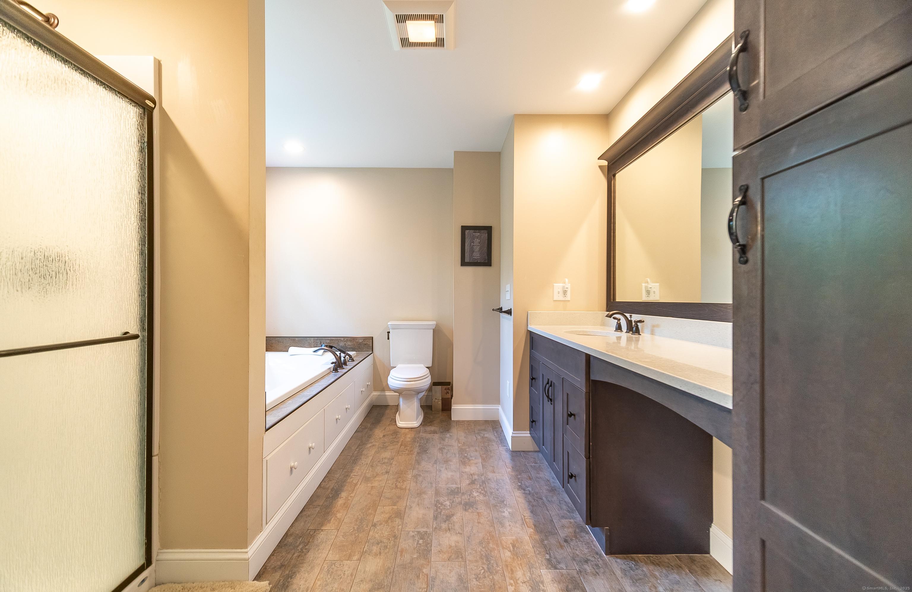 Southington, Connecticut, 06489, United States, 4 Bedrooms Bedrooms, ,4 BathroomsBathrooms,Residential,For Sale,1938423