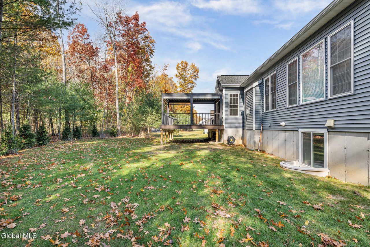 Halfmoon, New York, 12065, United States, 4 Bedrooms Bedrooms, ,3 BathroomsBathrooms,Residential,For Sale,1987891