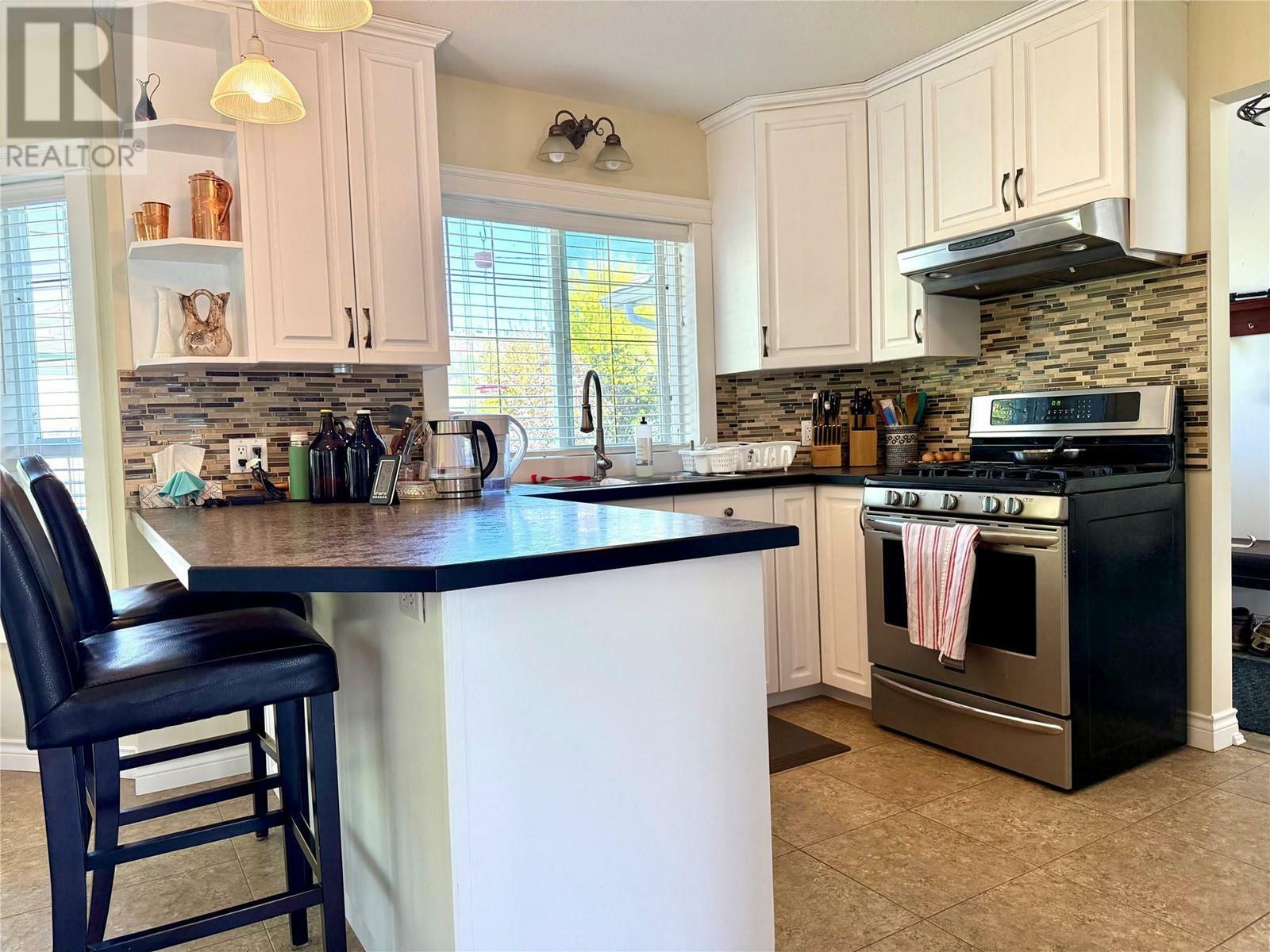 GRAND FORKS, British Columbia, V0H 1H0, CA, 5 Bedrooms Bedrooms, ,2 BathroomsBathrooms,Residential,For Sale,1837814