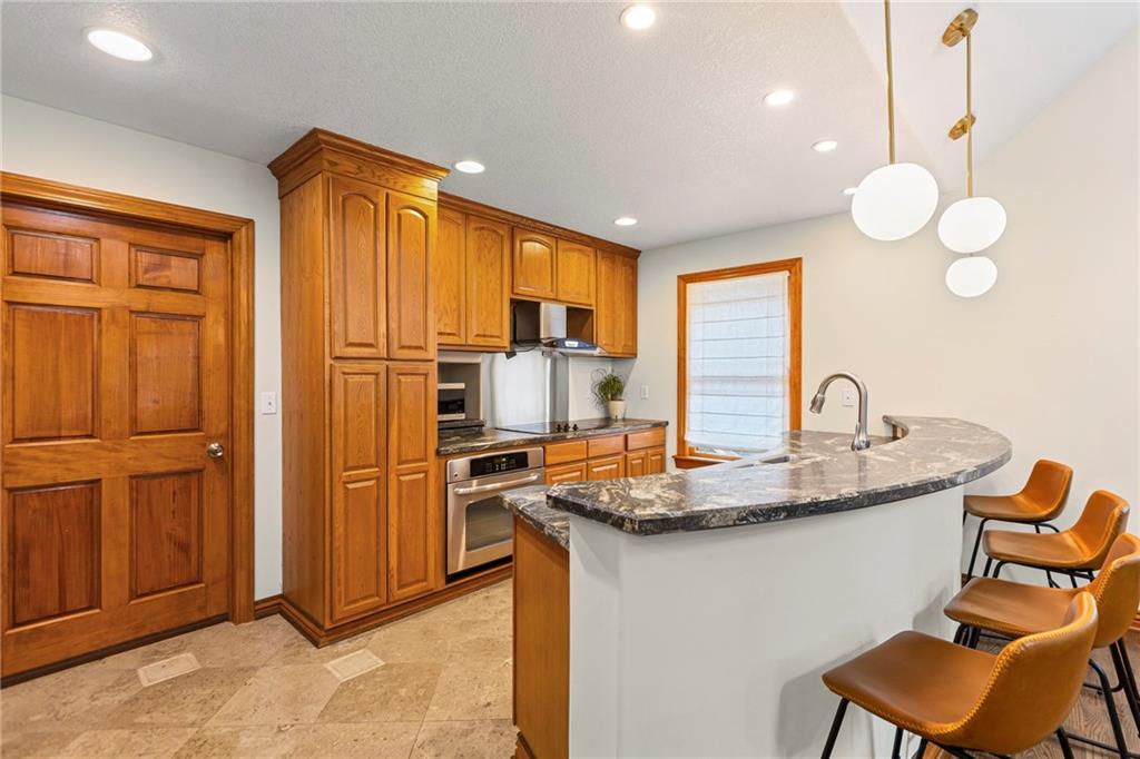 Kansas City, Kansas, 66103, United States, 3 Bedrooms Bedrooms, ,3 BathroomsBathrooms,Residential,For Sale,1906433