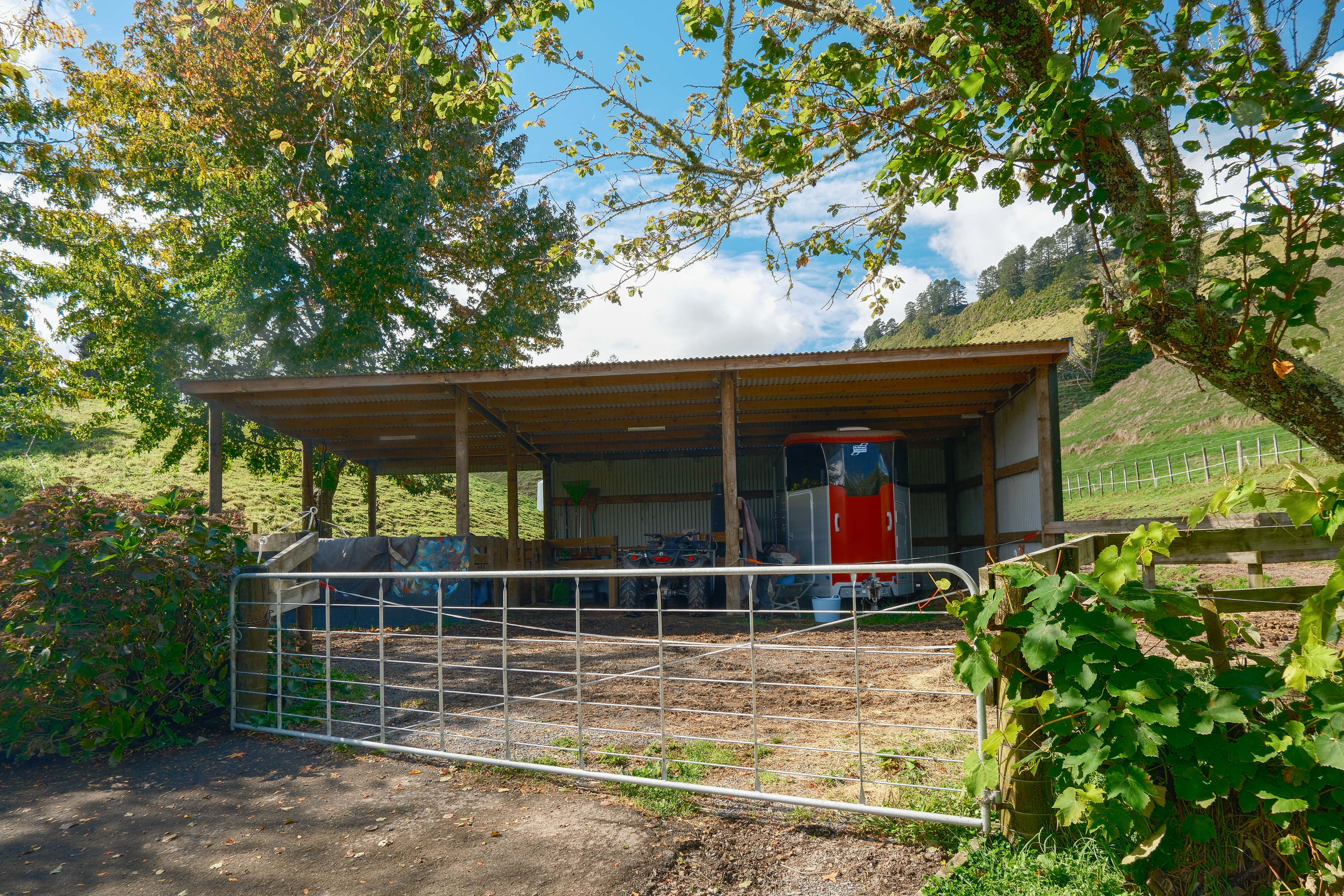  Country Charm With Equestrian Appeal - 物件實景