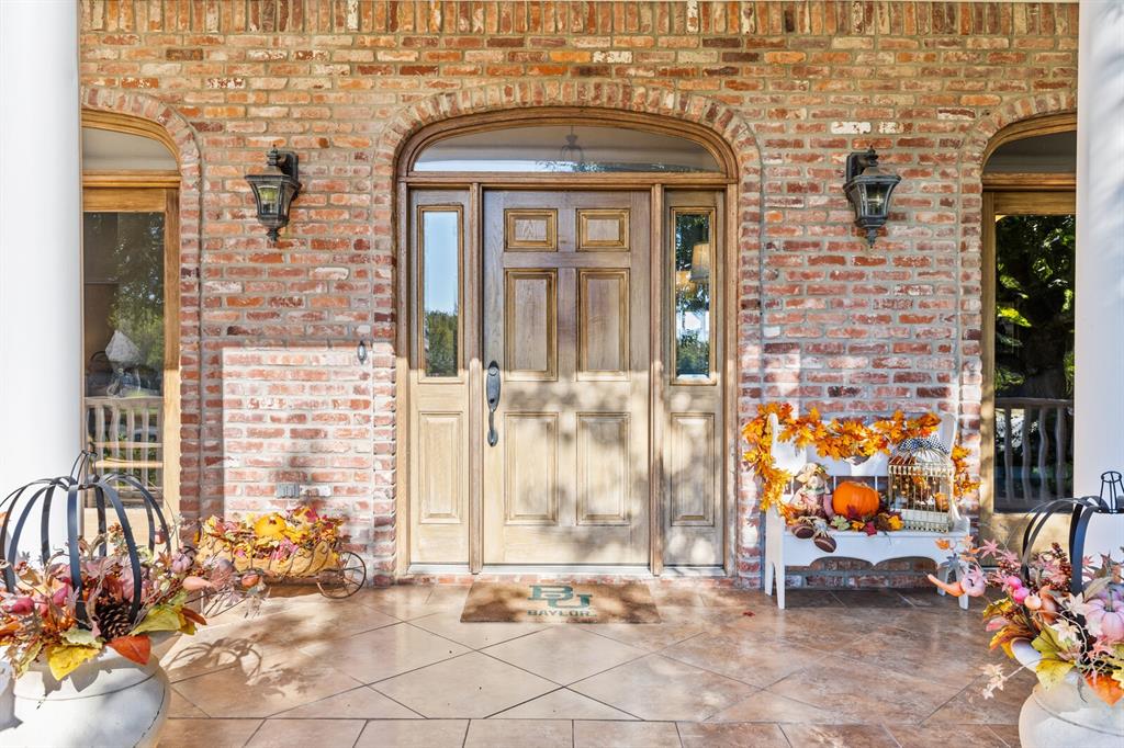 Waco, Texas, 76708, United States, 4 Bedrooms Bedrooms, ,4 BathroomsBathrooms,Residential,For Sale,1989175