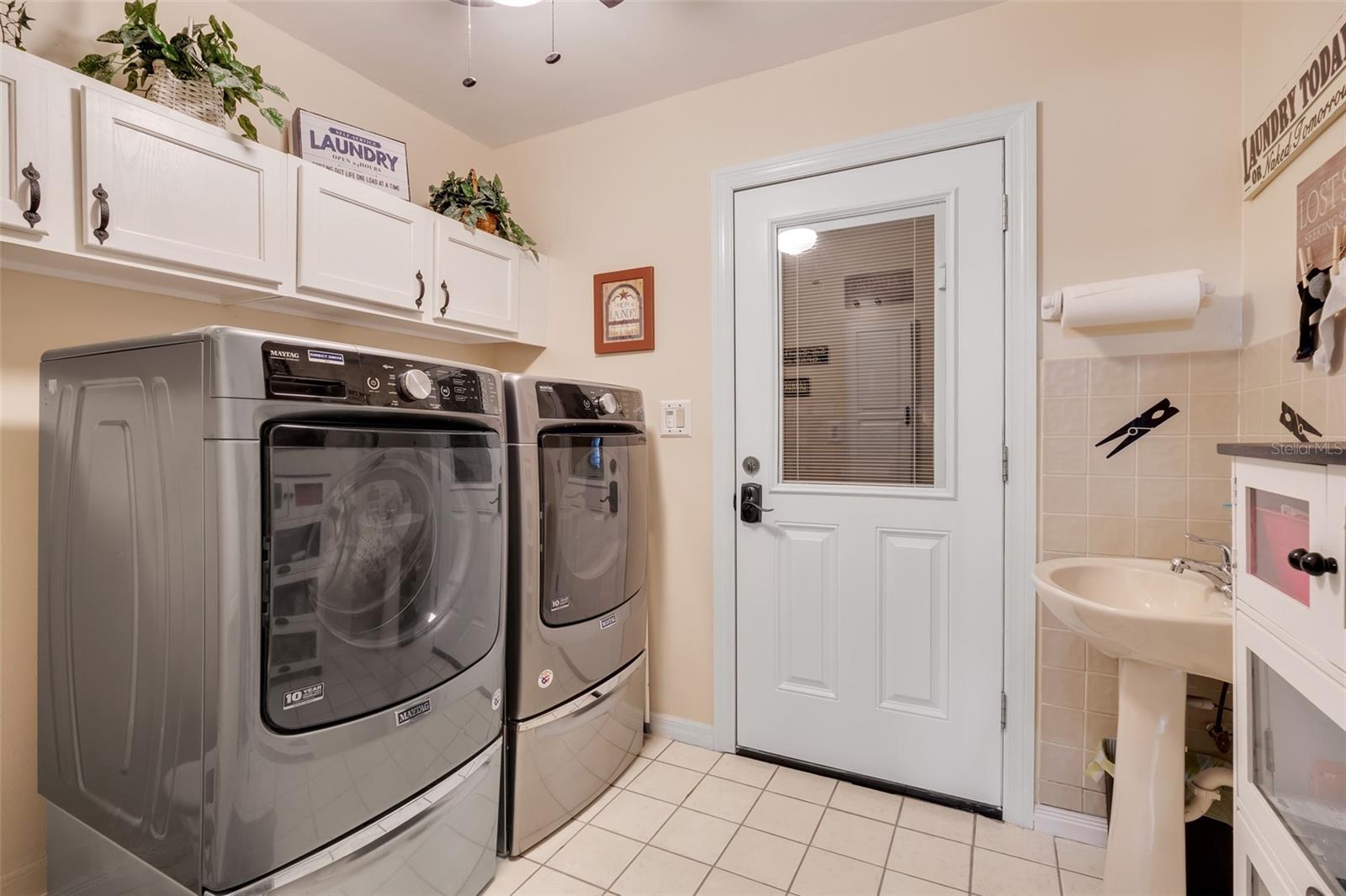 GROVELAND, Florida, 34736, United States, 4 Bedrooms Bedrooms, ,4 BathroomsBathrooms,Residential,For Sale,1695910