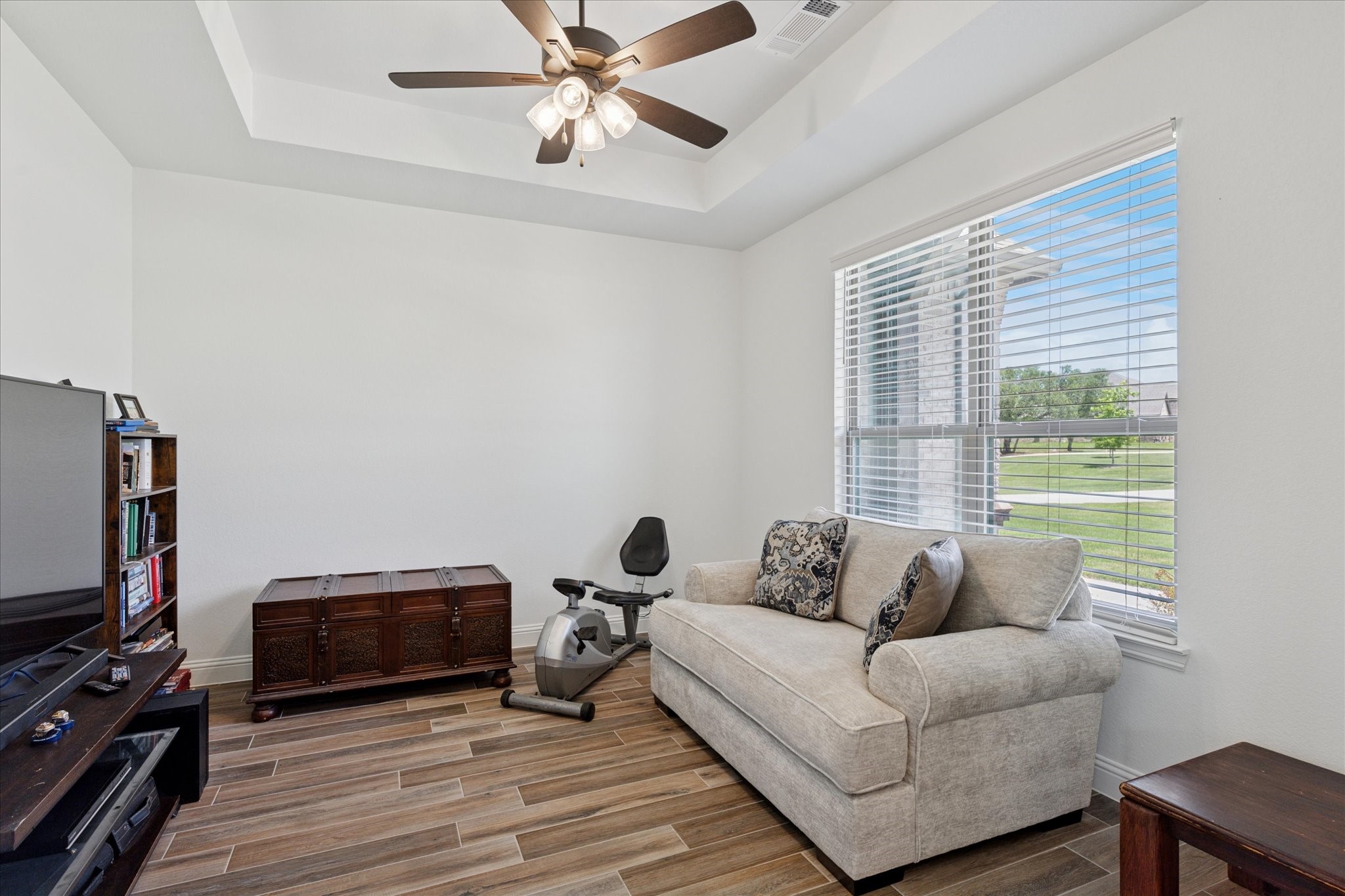 Weatherford, Texas, 76085, United States, 4 Bedrooms Bedrooms, ,3 BathroomsBathrooms,Residential,For Sale,1849963