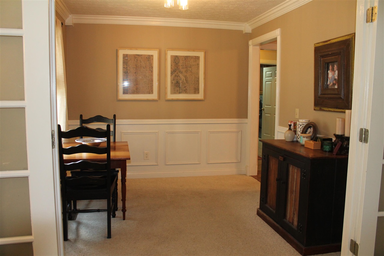 Alvaton, Kentucky, 42122, United States, 5 Bedrooms Bedrooms, ,4 BathroomsBathrooms,Residential,For Sale,1908612