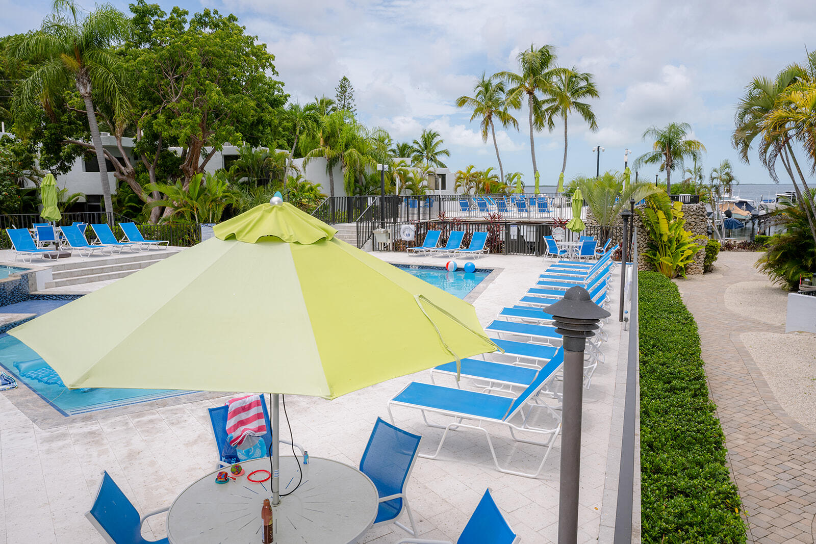 KEY LARGO, Florida, 33037, United States, 2 Bedrooms Bedrooms, ,2 BathroomsBathrooms,Residential,For Sale,1891316