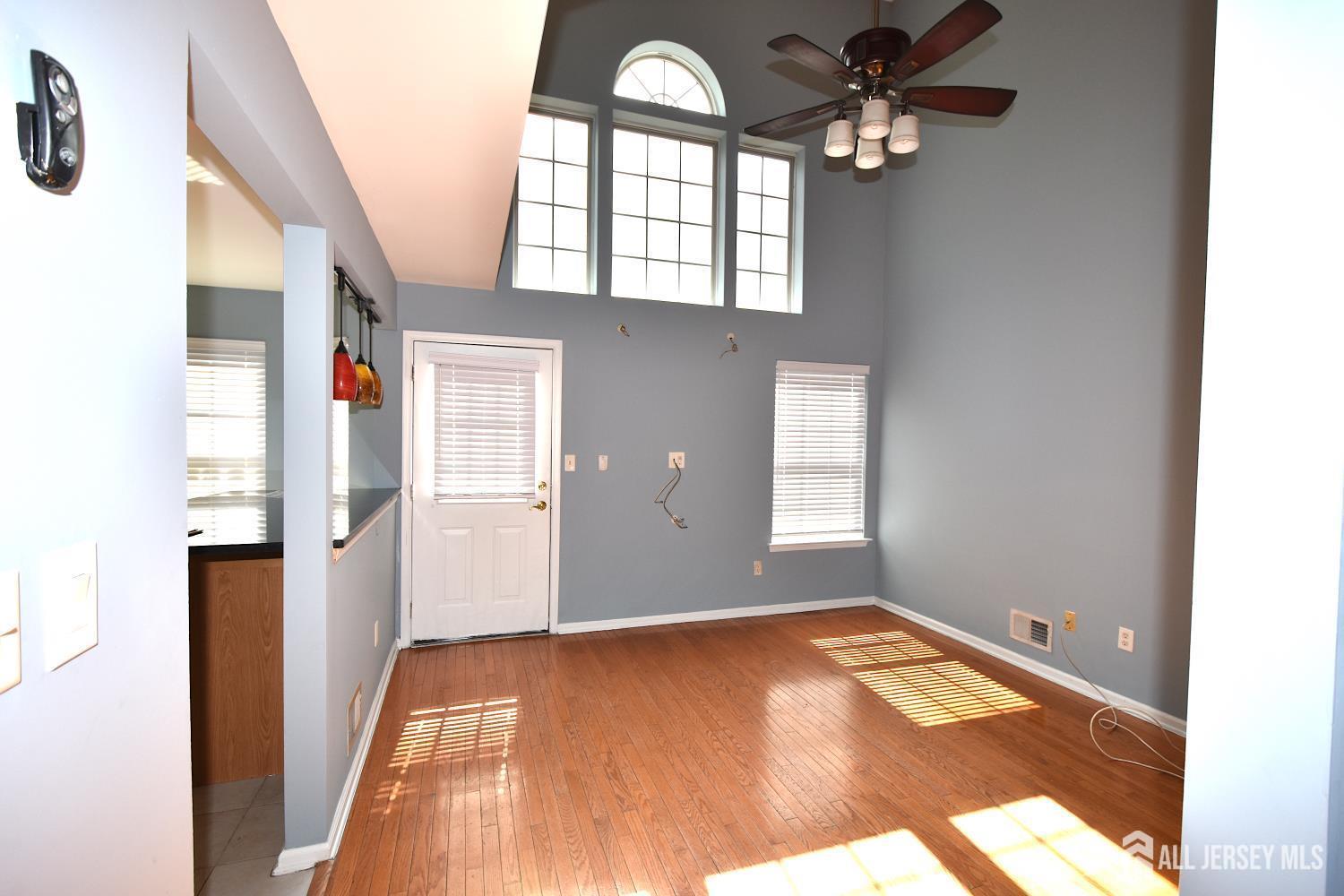 North Brunswick, New Jersey, 08902, United States, 3 Bedrooms Bedrooms, ,3 BathroomsBathrooms,Residential,For Sale,1992590