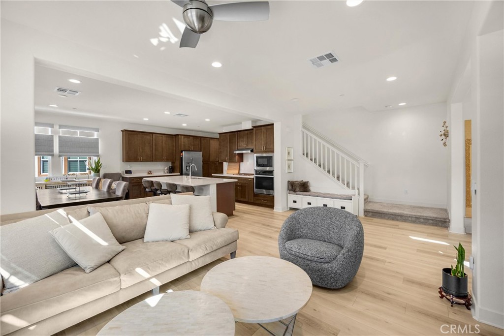 Upland, California, 91784, United States, 3 Bedrooms Bedrooms, ,3 BathroomsBathrooms,Residential,For Sale,1988637