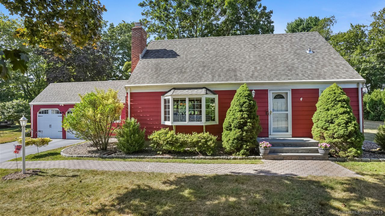 Orange, Connecticut, 06477, United States, 3 Bedrooms Bedrooms, ,2 BathroomsBathrooms,Residential,For Sale,1932290