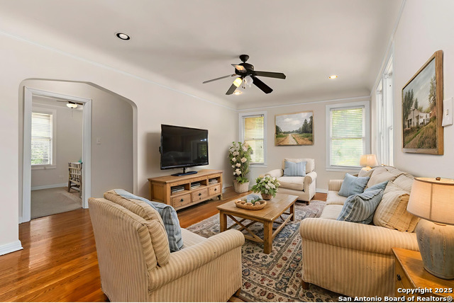 San Antonio, Texas, 78212, United States, 5 Bedrooms Bedrooms, ,4 BathroomsBathrooms,Residential,For Sale,1895451