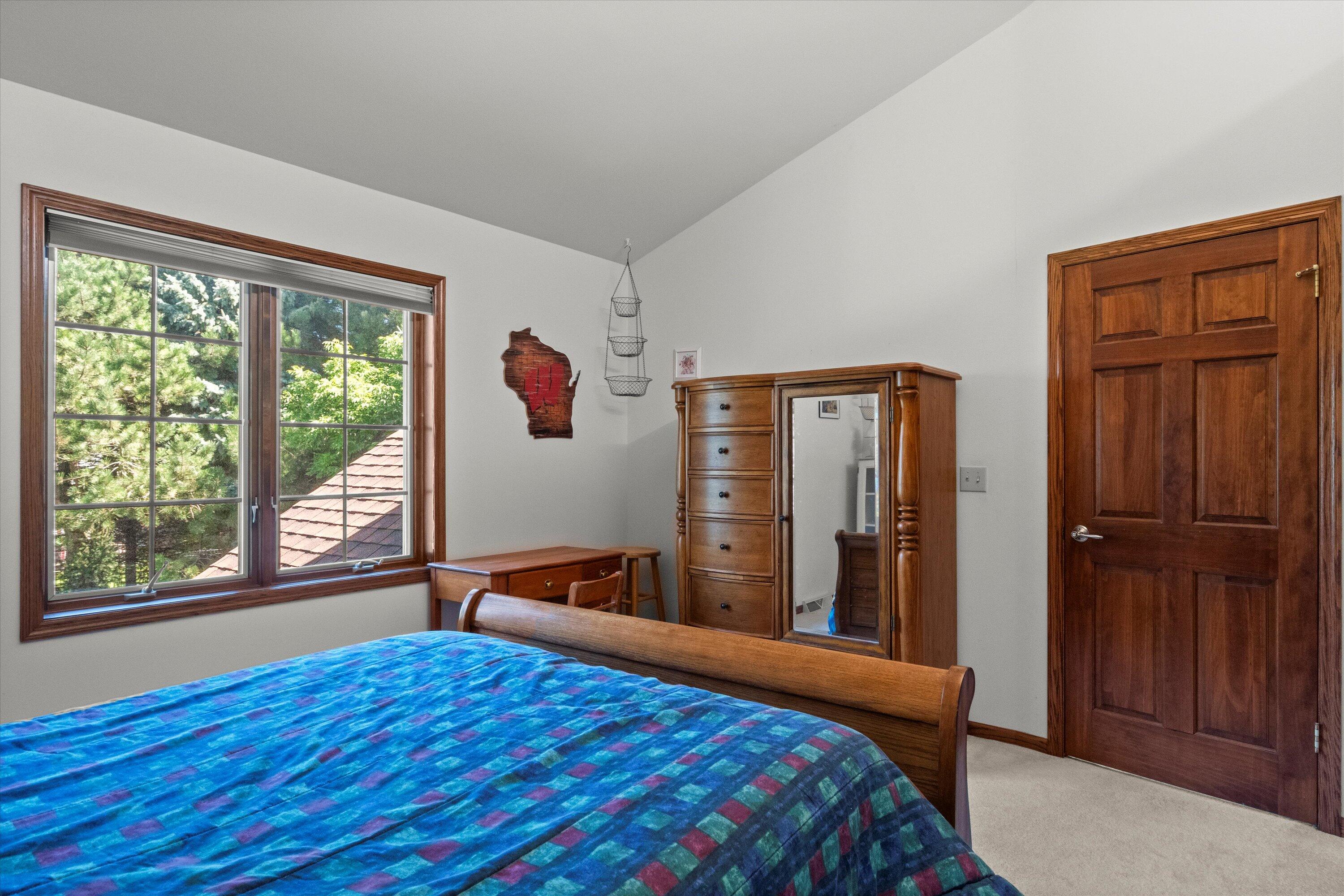 Caledonia, Wisconsin, 53402, United States, 3 Bedrooms Bedrooms, ,3 BathroomsBathrooms,Residential,For Sale,1987324