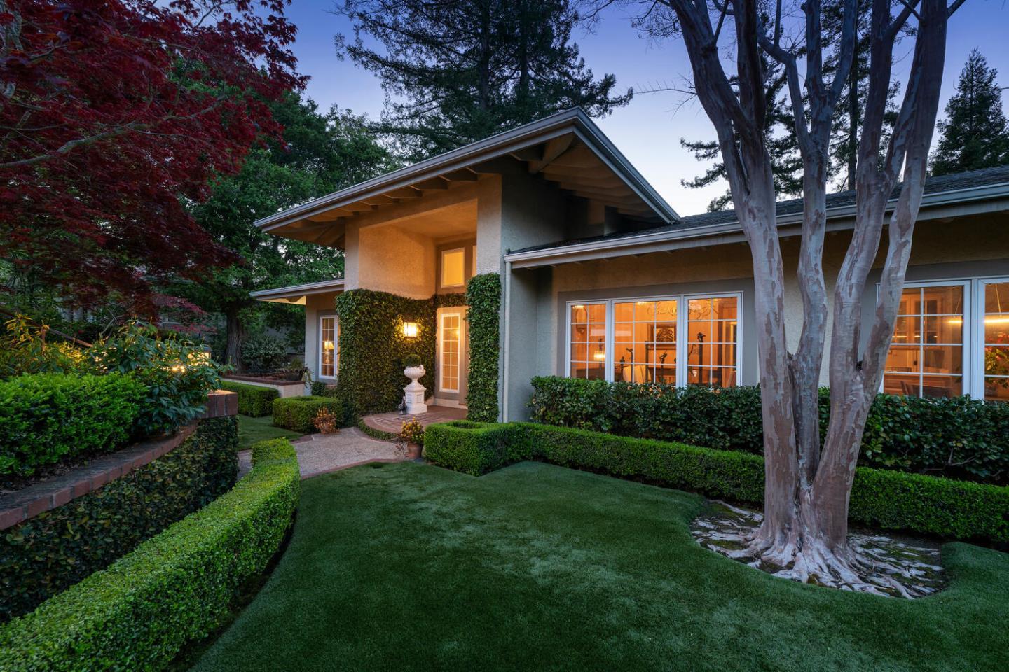 Hillsborough, California, 94010, United States, 4 Bedrooms Bedrooms, ,6 BathroomsBathrooms,Residential,For Sale,1941061