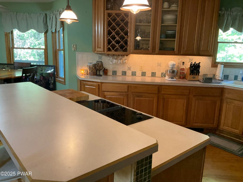 Milford, Pennsylvania, 18337, United States, 3 Bedrooms Bedrooms, ,3 BathroomsBathrooms,Residential,For Sale,1981276