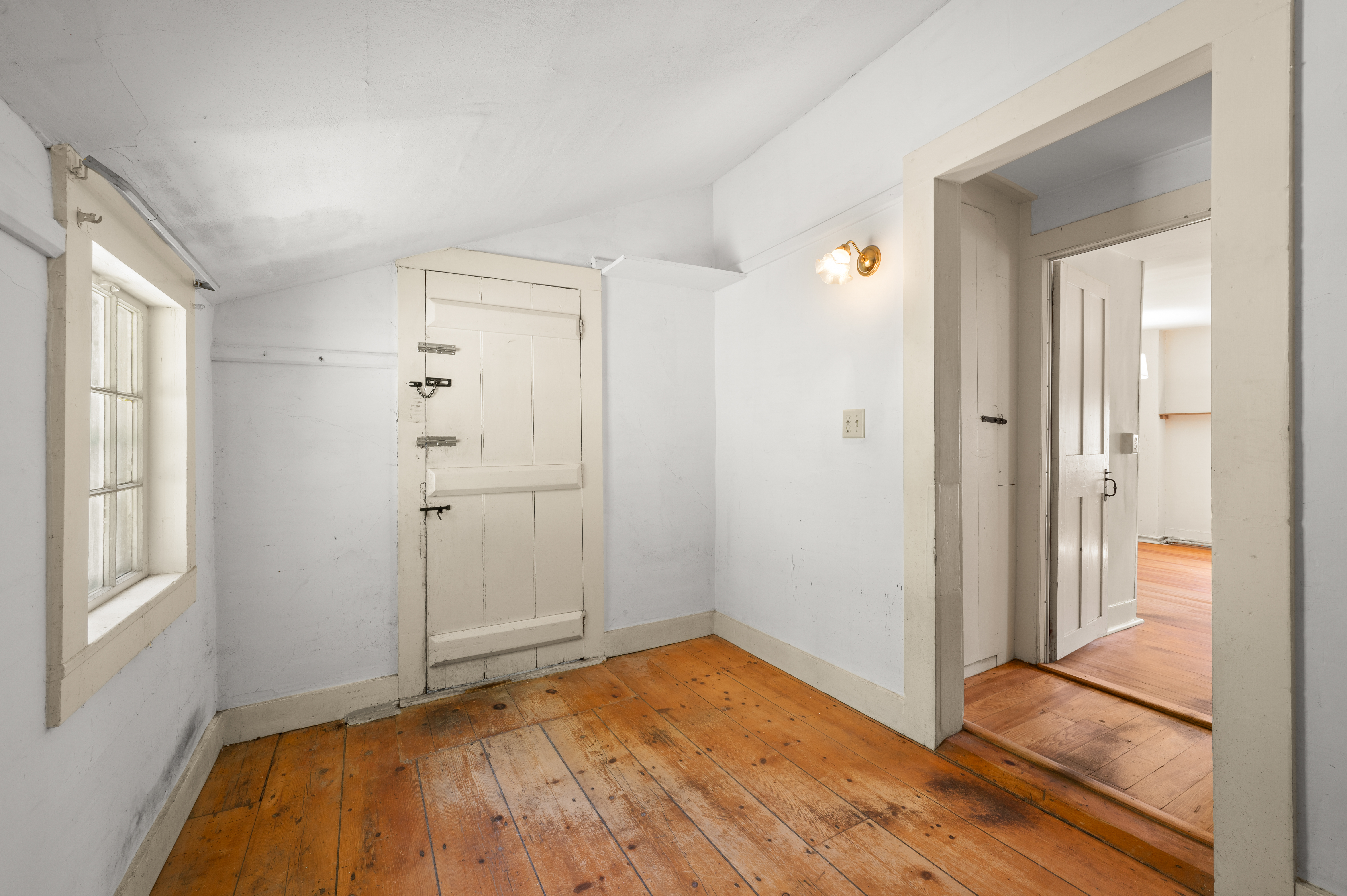  A classic antique property offers endless potential near the cove - 物件實景