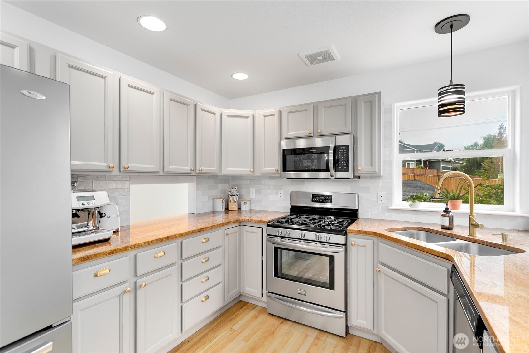 Bonney Lake, Washington, 98391, United States, 4 Bedrooms Bedrooms, ,3 BathroomsBathrooms,Residential,For Sale,1911203