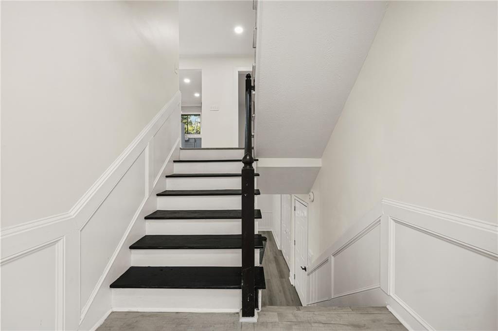 Snellville, Georgia, 30039, United States, 5 Bedrooms Bedrooms, ,4 BathroomsBathrooms,Residential,For Sale,1993862