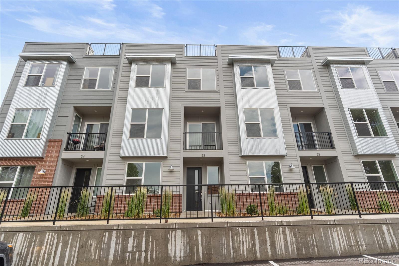 Denver, Colorado, 80231, United States, 3 Bedrooms Bedrooms, ,4 BathroomsBathrooms,Residential,For Sale,1874864