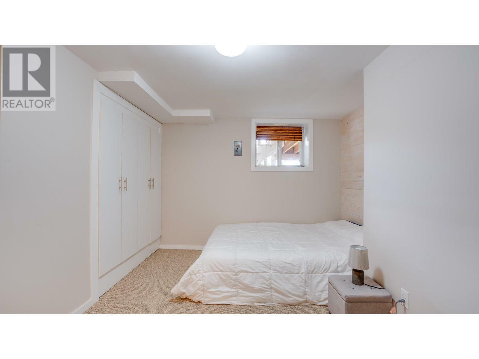 VERNON, British Columbia, V1T 1J7, CA, 5 Bedrooms Bedrooms, ,2 BathroomsBathrooms,Residential,For Sale,1865699