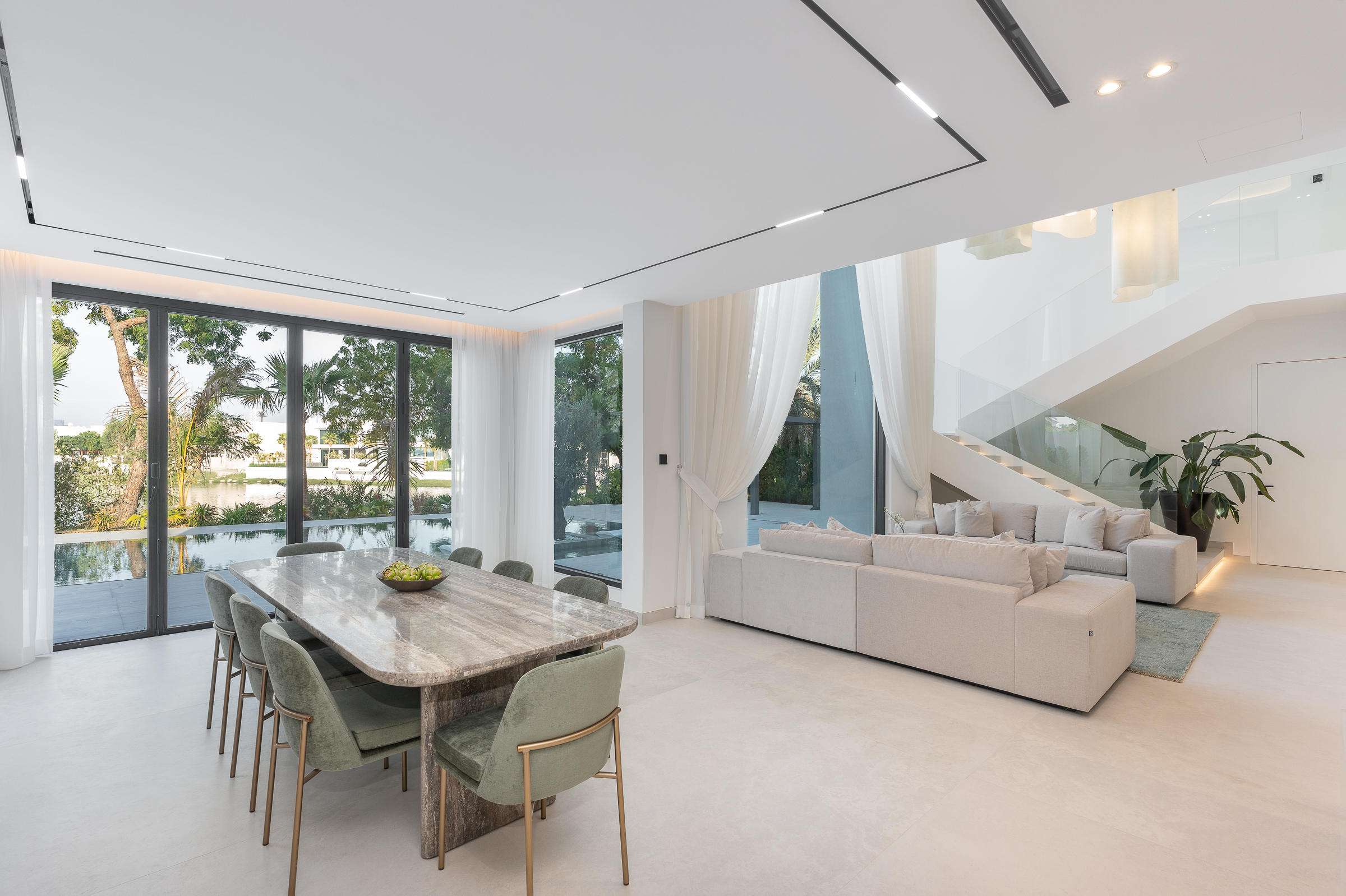  Exquisite Fully Furnished Lakefront Villa in Jumeirah Islands - 物件實景