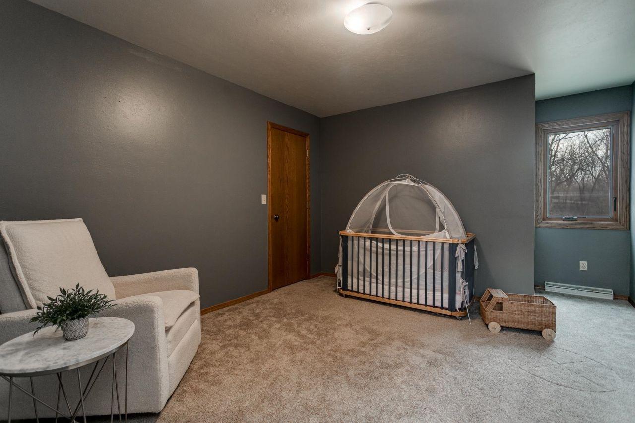 GREEN BAY, Wisconsin, 54313, United States, 5 Bedrooms Bedrooms, ,4 BathroomsBathrooms,Residential,For Sale,1768354