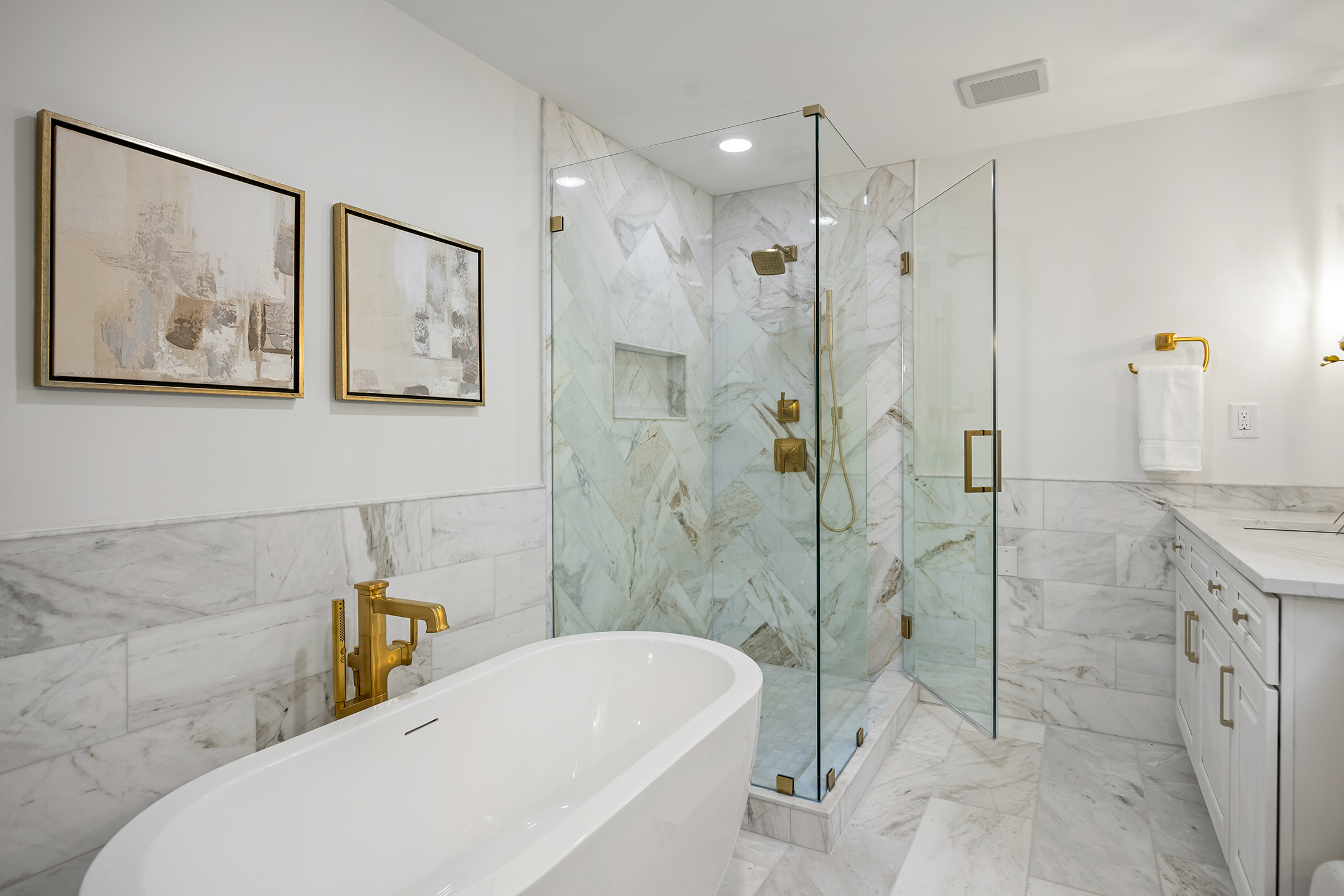  Timeless Architecture, Refined Interiors, and Modern Comfort in Sandy Springs - 物件實景