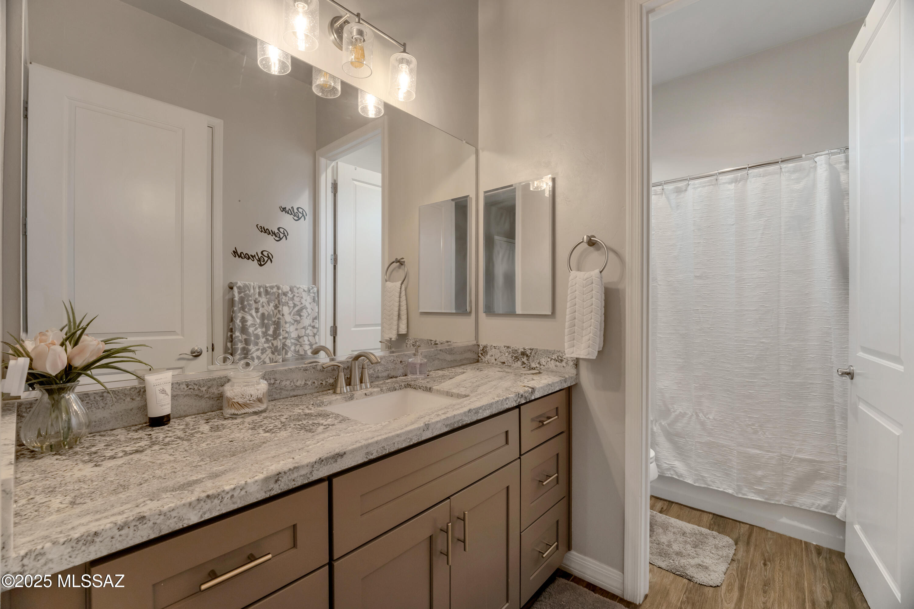 Tucson, Arizona, 85742, United States, 4 Bedrooms Bedrooms, ,4 BathroomsBathrooms,Residential,For Sale,2003188