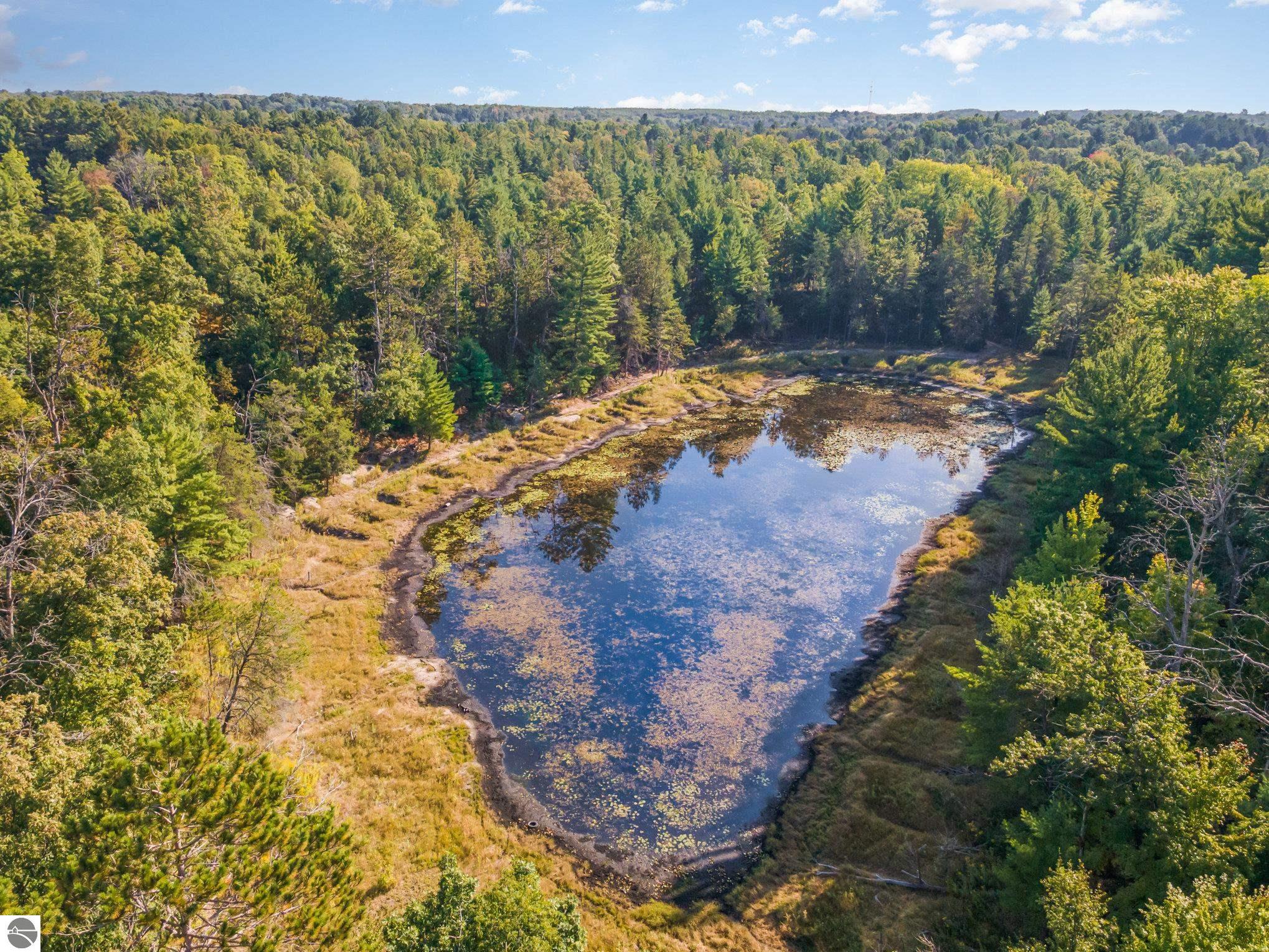Harrison, Michigan, 48625, United States, 3 Bedrooms Bedrooms, ,3 BathroomsBathrooms,Residential,For Sale,2007546
