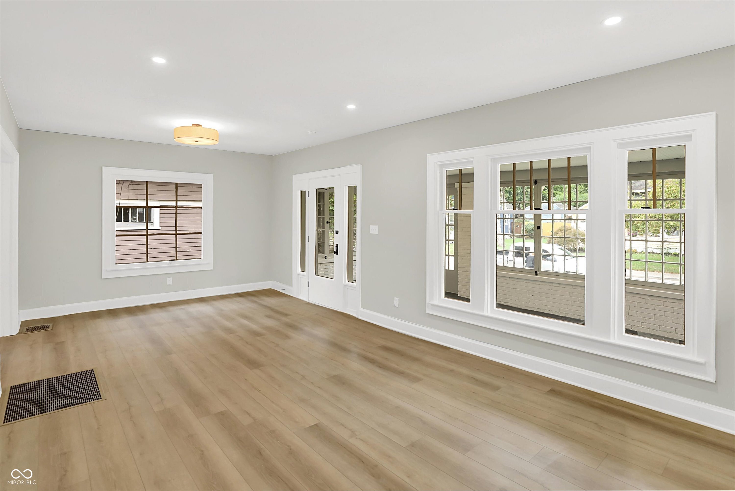 Indianapolis, Indiana, 46205, United States, 3 Bedrooms Bedrooms, ,3 BathroomsBathrooms,Residential,For Sale,1982816