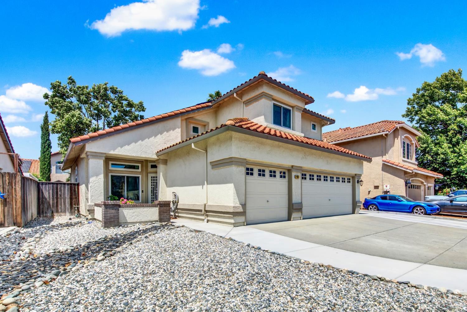 Vacaville, California, 95687, United States, 4 Bedrooms Bedrooms, ,3 BathroomsBathrooms,Residential,For Sale,1856071