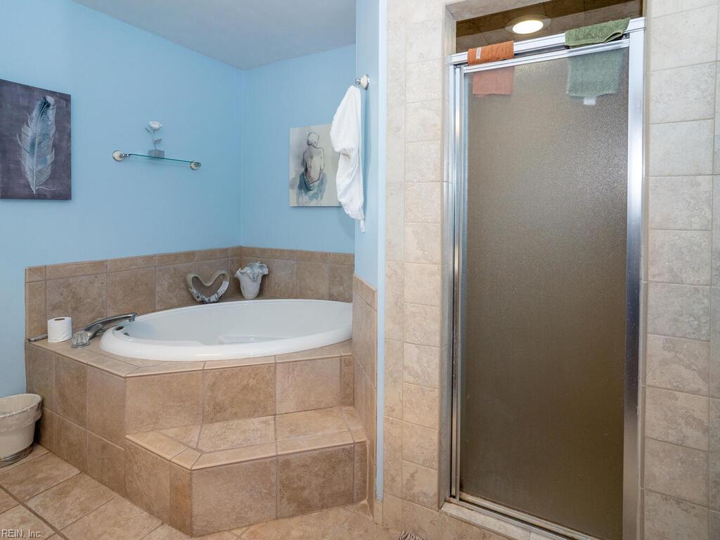 Virginia Beach Va, Virginia, 23457, United States, 4 Bedrooms Bedrooms, ,3 BathroomsBathrooms,Residential,For Sale,1989088