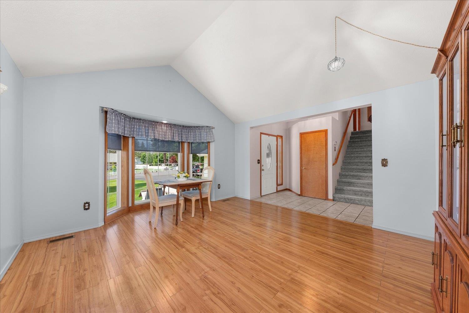 Nine Mile Falls, Washington, 99026, United States, 5 Bedrooms Bedrooms, ,3 BathroomsBathrooms,Residential,For Sale,1979574