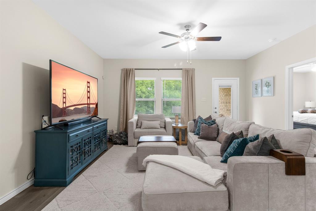 Little Elm, Texas, 75068, United States, 4 Bedrooms Bedrooms, ,3 BathroomsBathrooms,Residential,For Sale,1826722