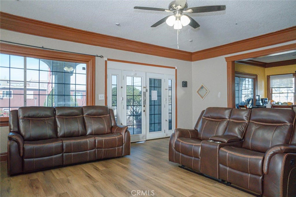 Los Angeles, California, 90061, United States, ,Residential,For Sale,1855356