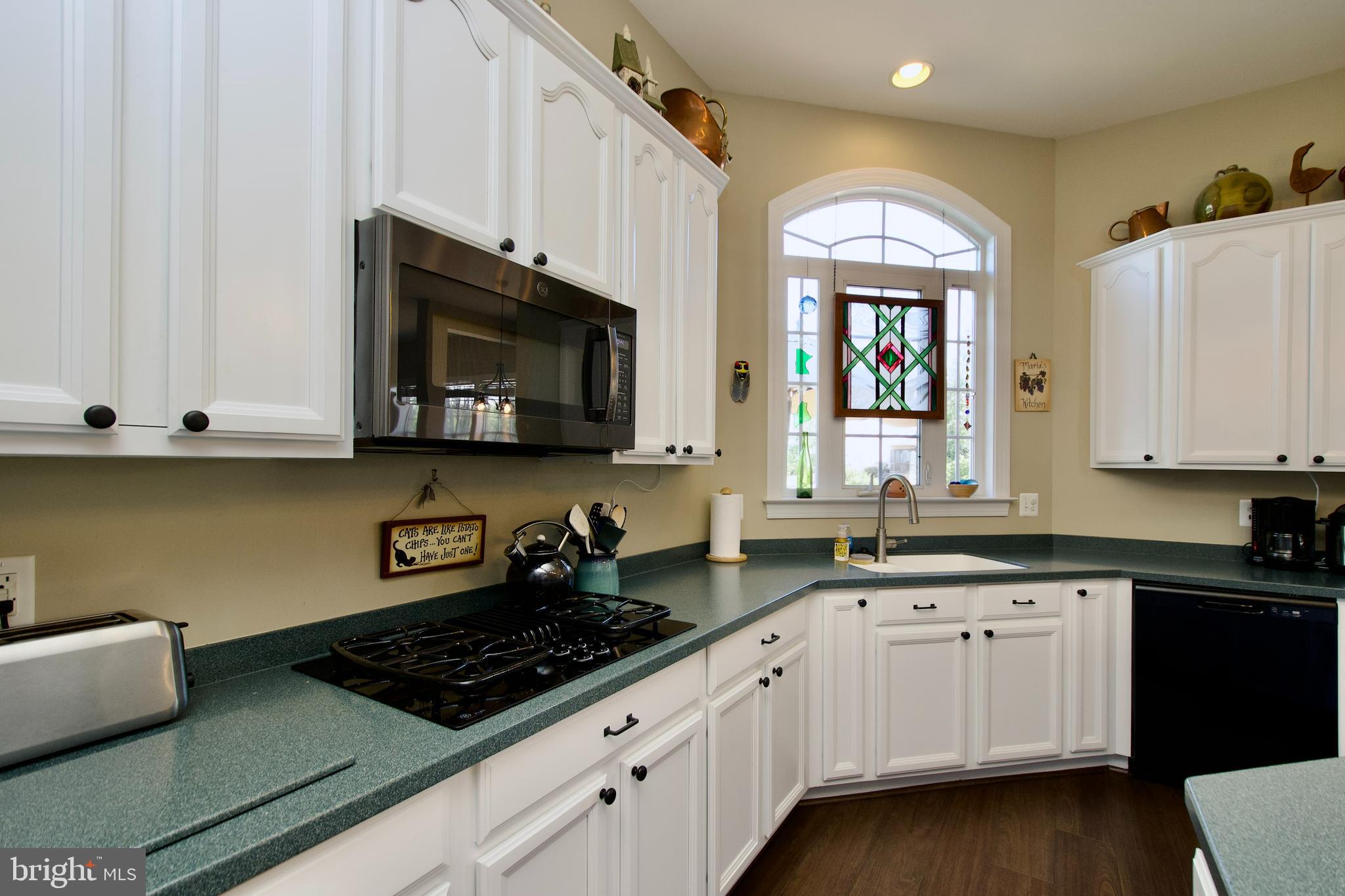 Aldie, Virginia, 20105, United States, 4 Bedrooms Bedrooms, ,5 BathroomsBathrooms,Residential,For Sale,1943897