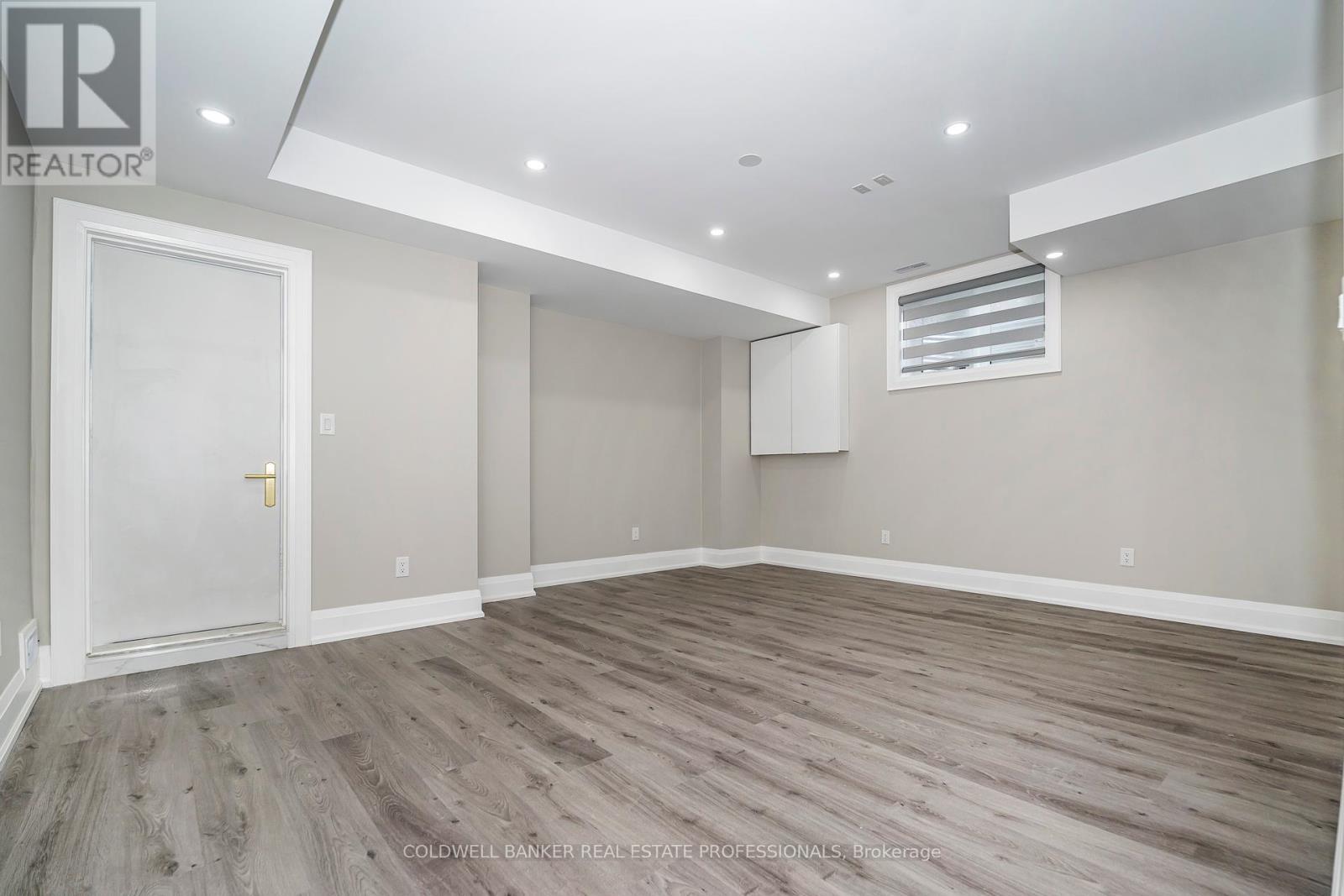 TORONTO (WEXFORD-MARYVALE), Ontario, M1R 3X4, CA, 8 Bedrooms Bedrooms, ,7 BathroomsBathrooms,Residential,For Sale,1951163