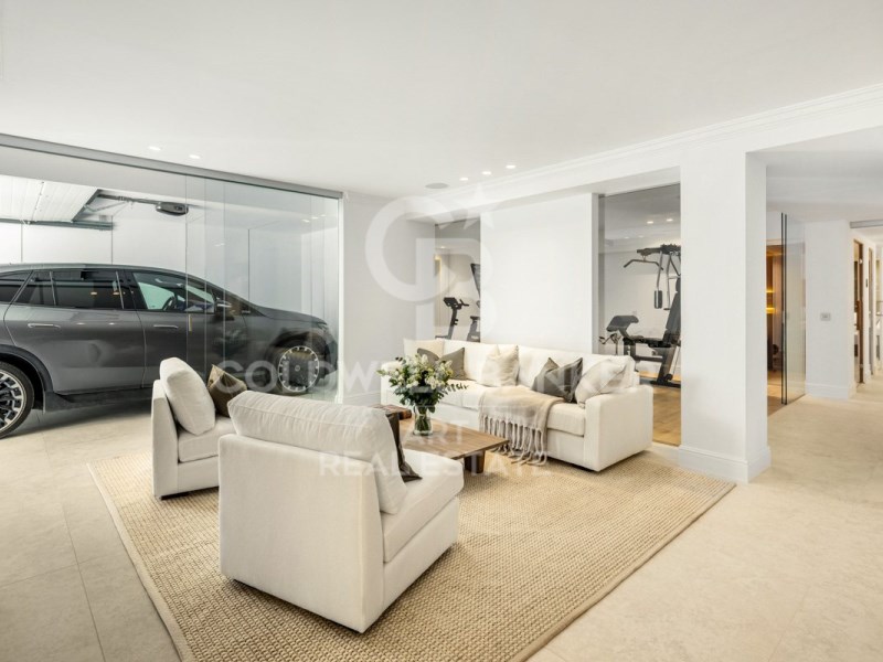 Marbella, Andalusia, ES, 5 Bedrooms Bedrooms, ,6 BathroomsBathrooms,Residential,For Sale,1794522