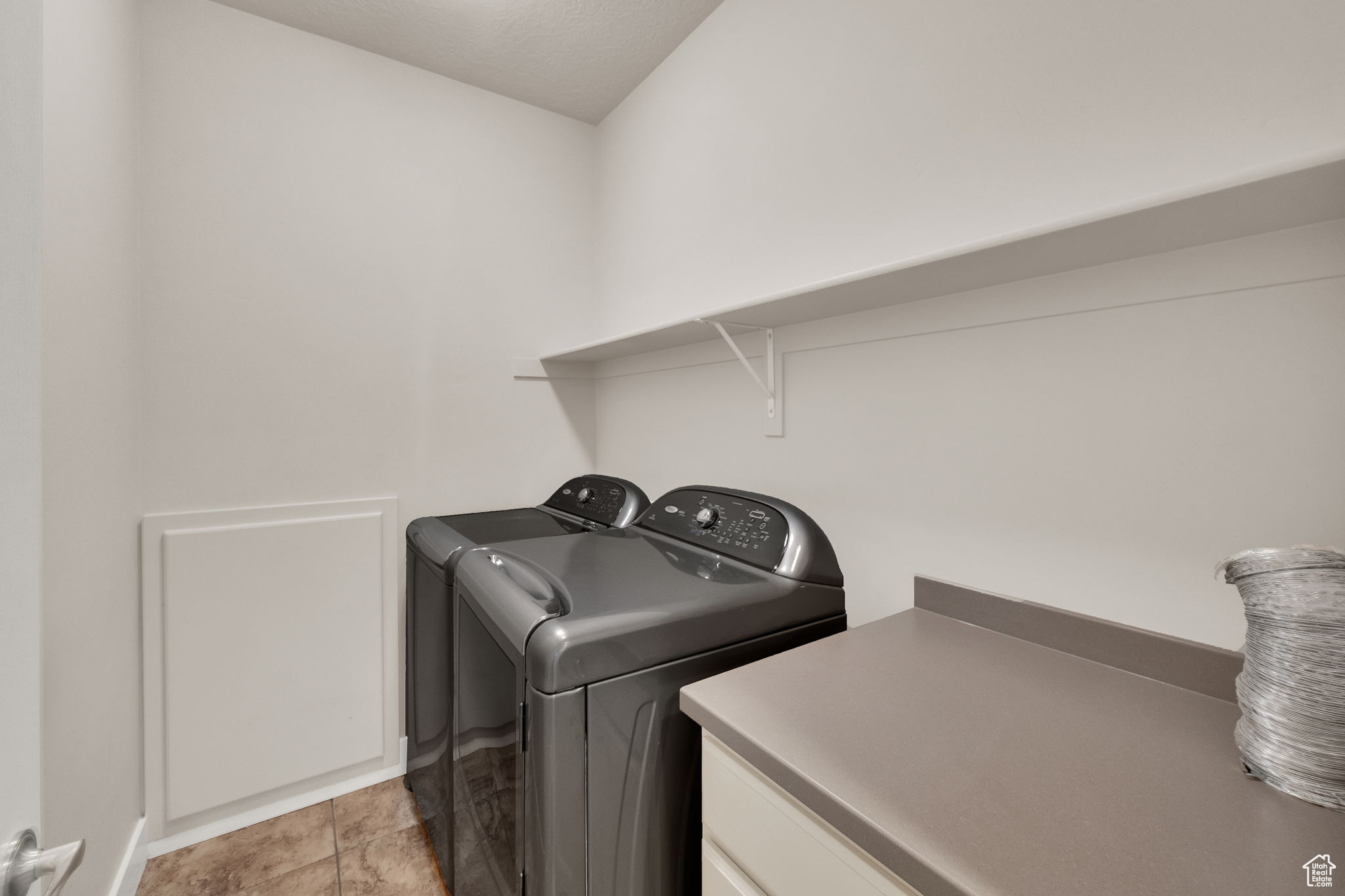 Herriman, Utah, 84096, United States, 5 Bedrooms Bedrooms, ,3 BathroomsBathrooms,Residential,For Sale,1991477