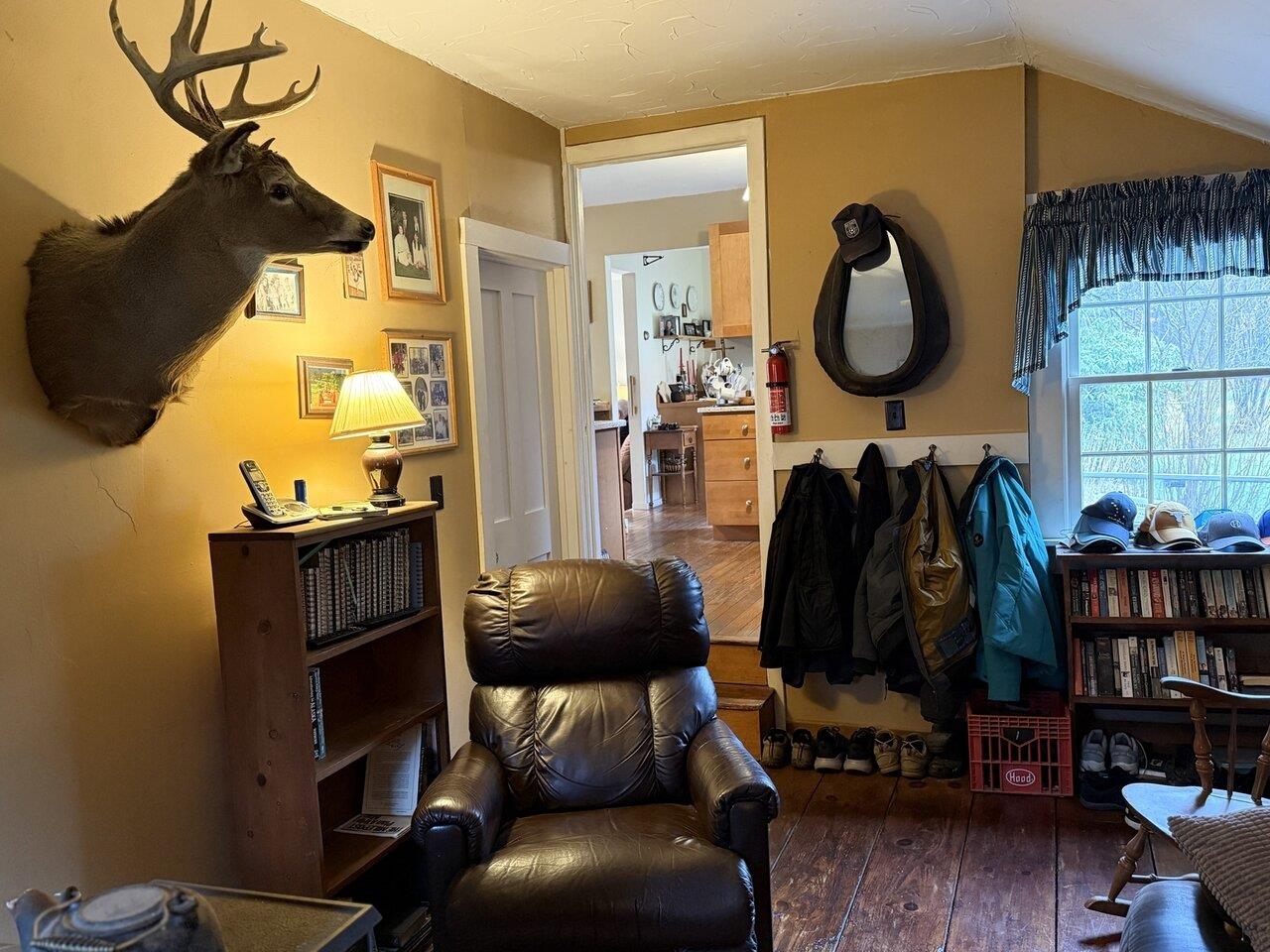 Waitsfield, Vermont, 05673, United States, 3 Bedrooms Bedrooms, ,2 BathroomsBathrooms,Residential,For Sale,1991927