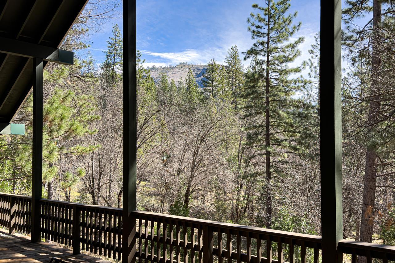 Yosemite, California, 95389, United States, 5 Bedrooms Bedrooms, ,4 BathroomsBathrooms,Residential,For Sale,2048159