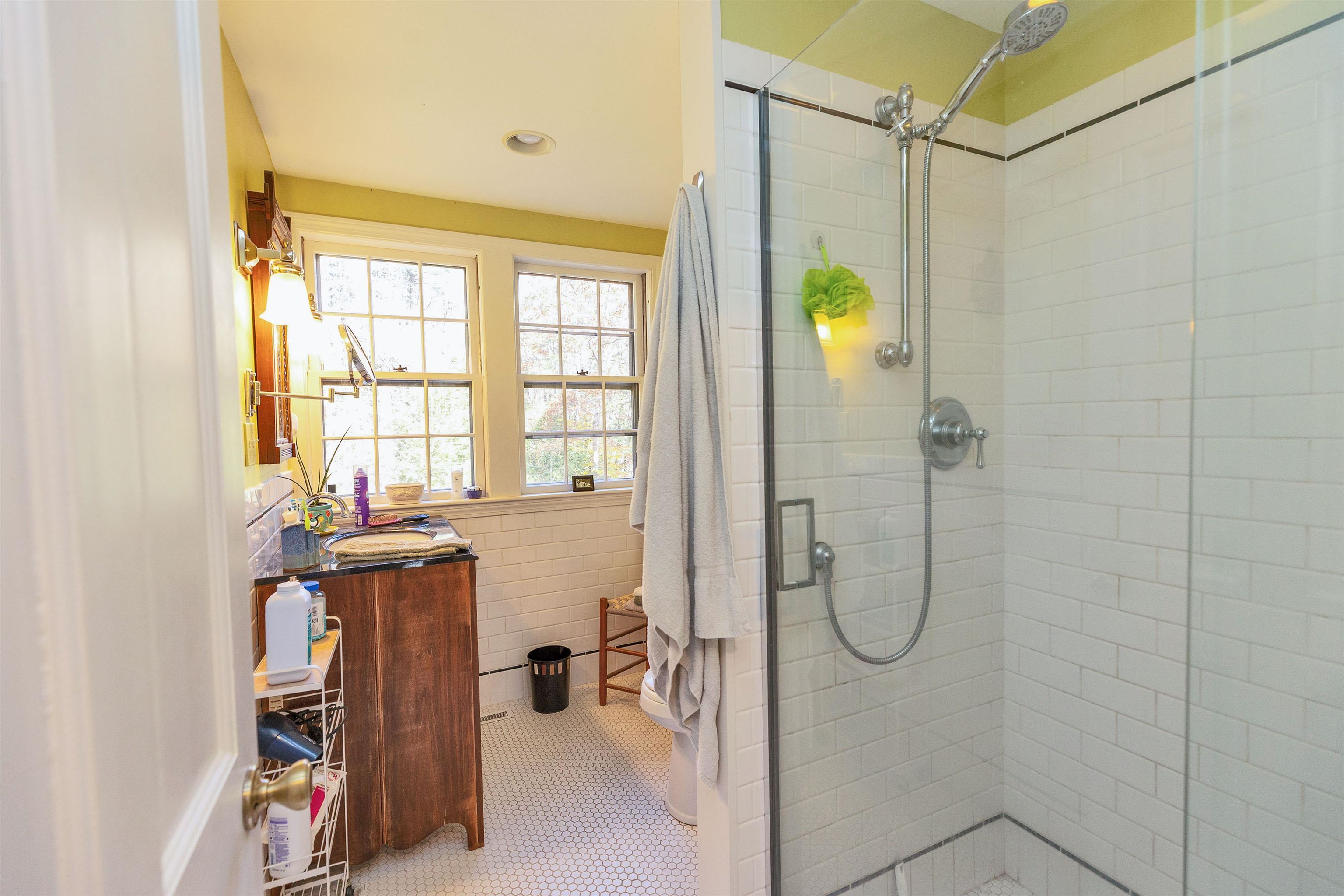 Wilton, New Hampshire, 03086, United States, 3 Bedrooms Bedrooms, ,3 BathroomsBathrooms,Residential,For Sale,1985735