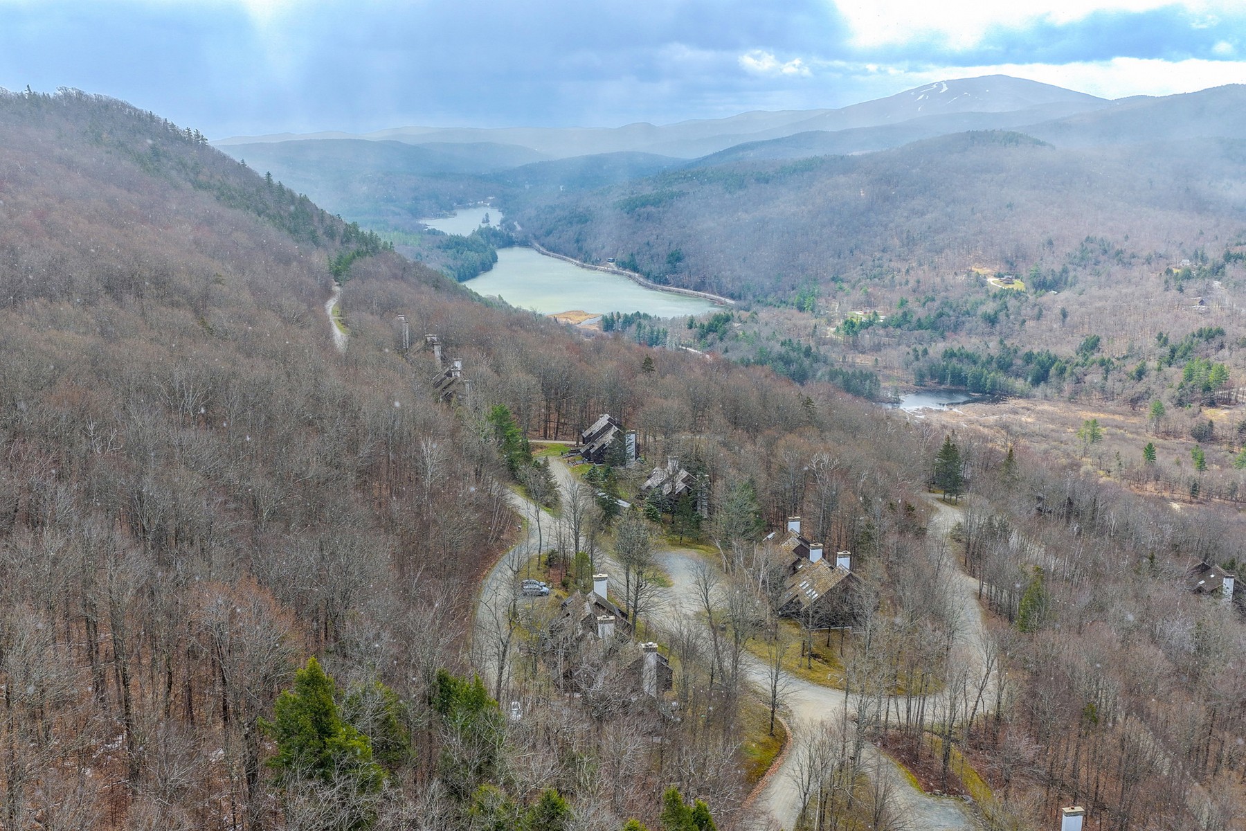  879 East Ash Road - 物件實景
