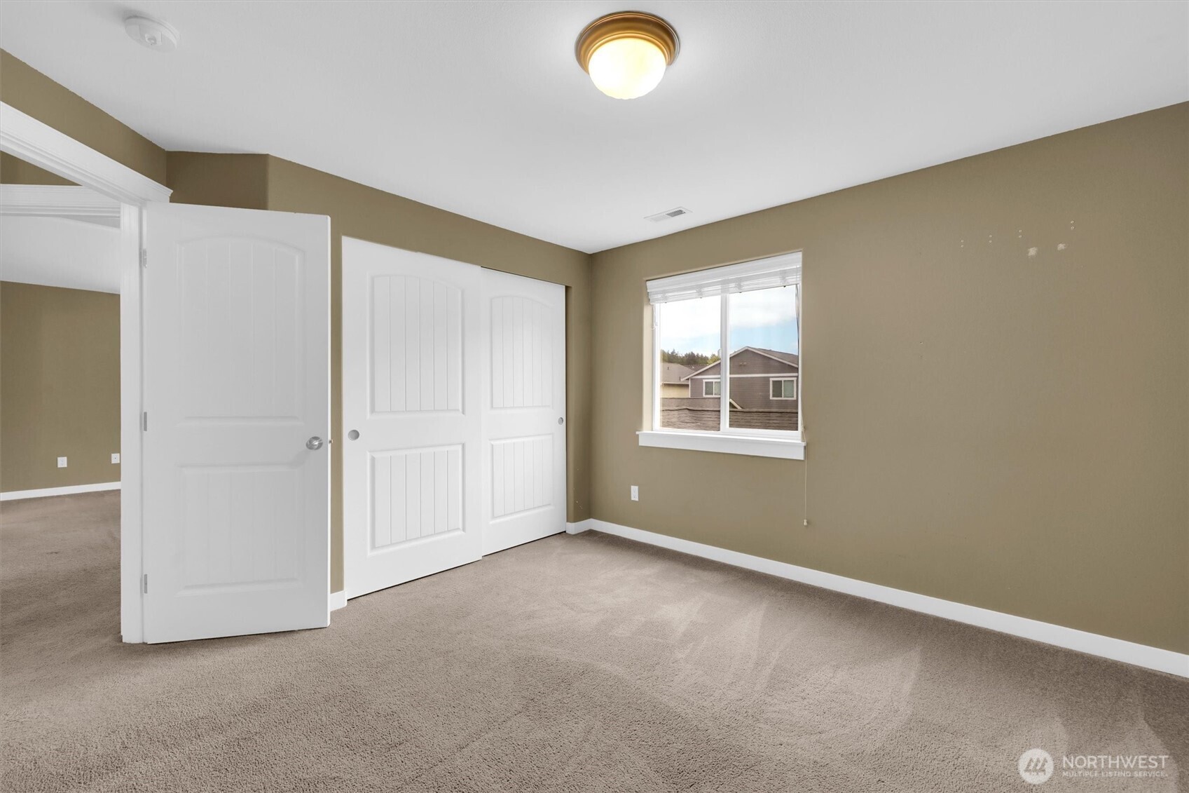 Puyallup, Washington, 98375, United States, 4 Bedrooms Bedrooms, ,3 BathroomsBathrooms,Residential,For Sale,1983972