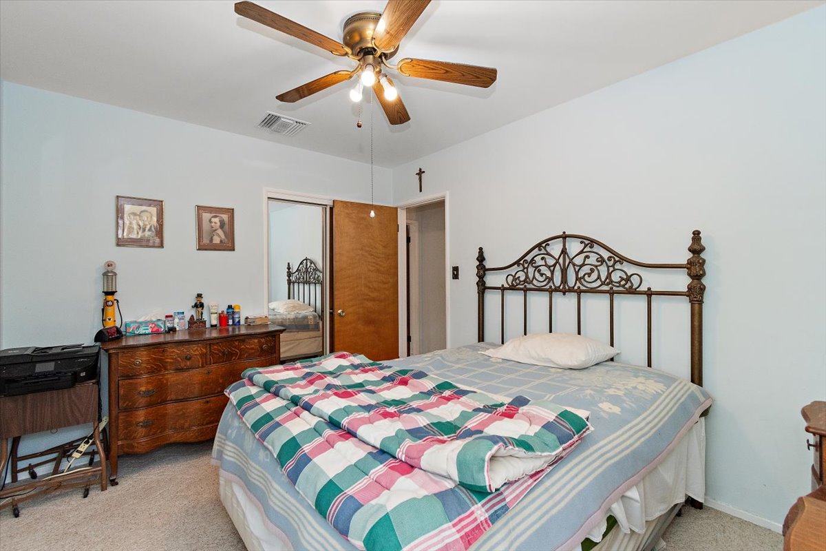 Lakewood, California, 90713, United States, 3 Bedrooms Bedrooms, ,1 BathroomBathrooms,Residential,For Sale,1927996