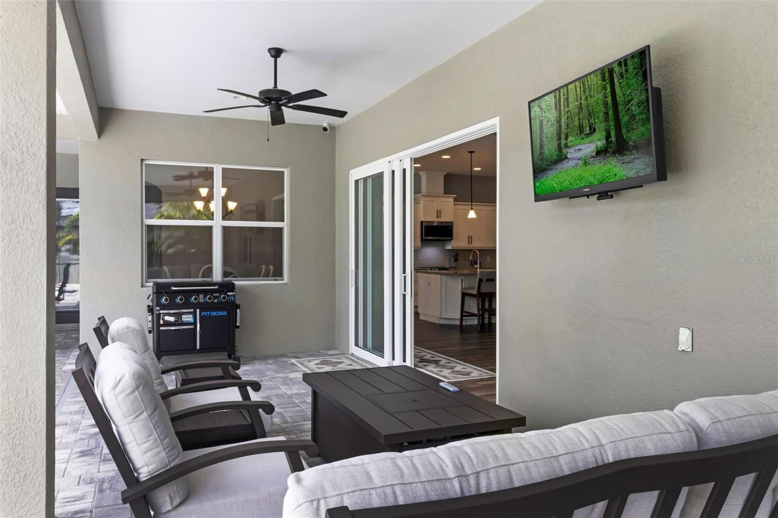 LAKELAND, Florida, 33813, United States, 5 Bedrooms Bedrooms, ,3 BathroomsBathrooms,Residential,For Sale,1937728