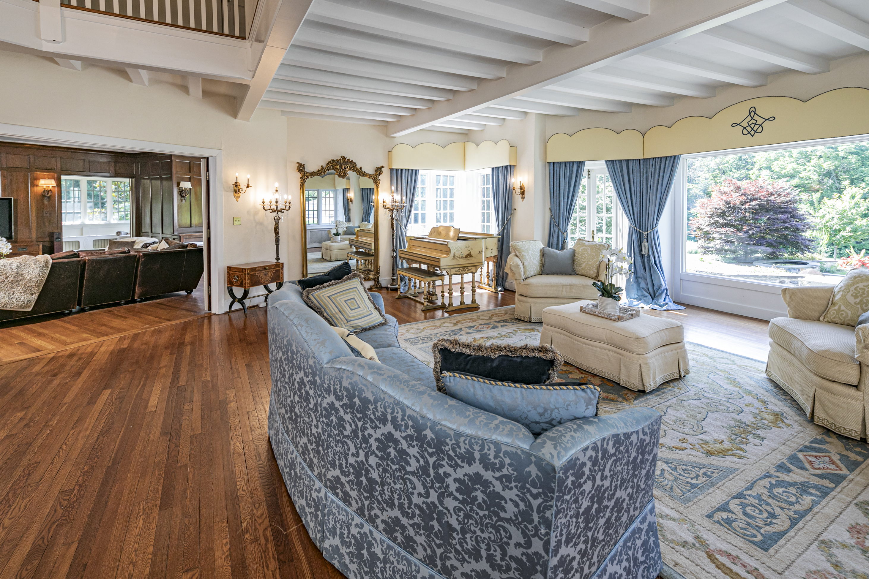  Sprawling Estate with a Rich History and Gorgeous Grounds - 物件實景